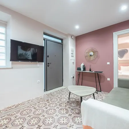 City Center Retreat: Modern Two Bedroom Apartment Athens Exterior photo